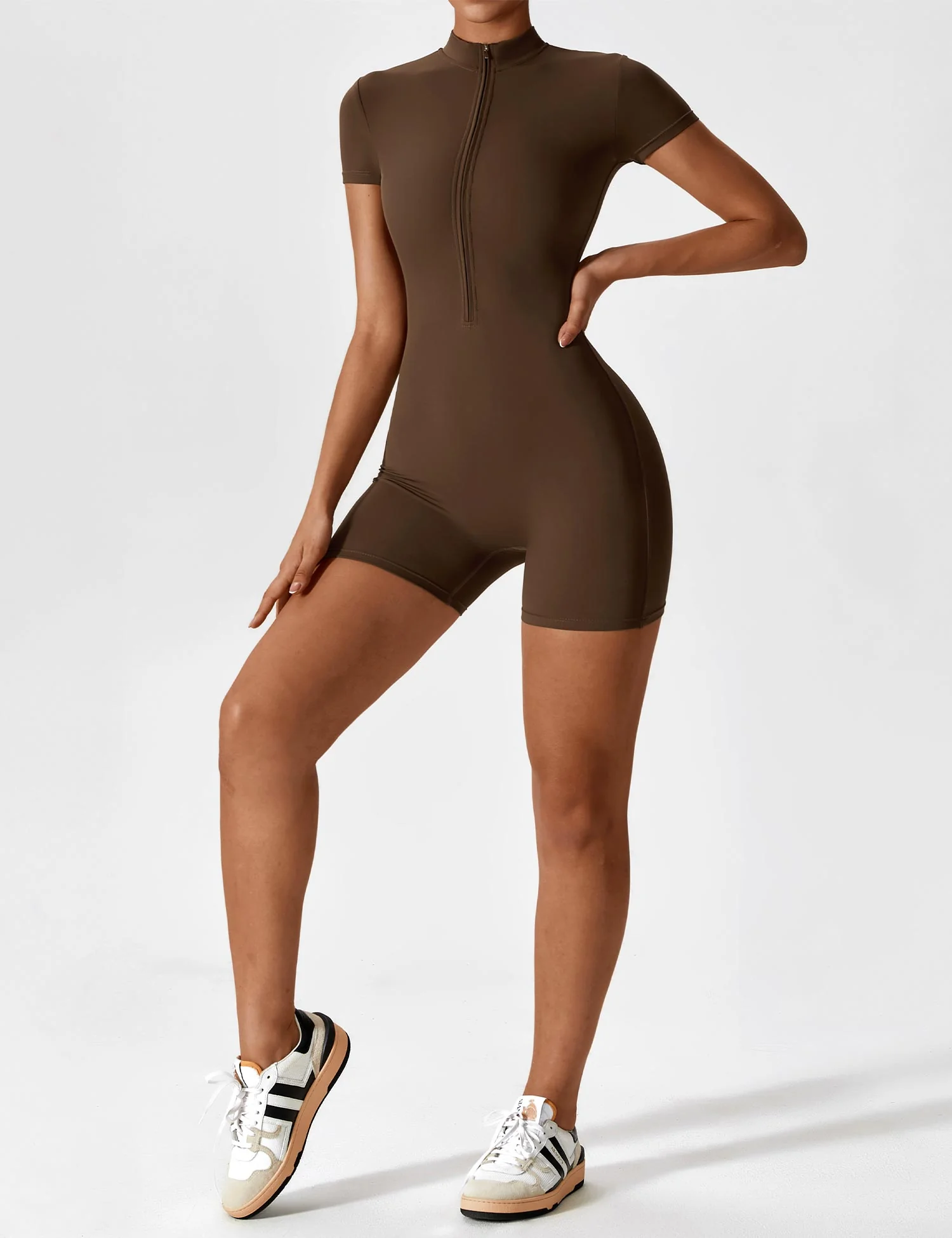 Elena | Nahtloser Kurzarm-Zip-Jumpsuit - Image 9