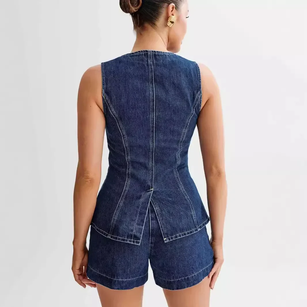 Elena | Stylisches Denim-Zweiteiler-Set mit Weste & Shorts - Image 2