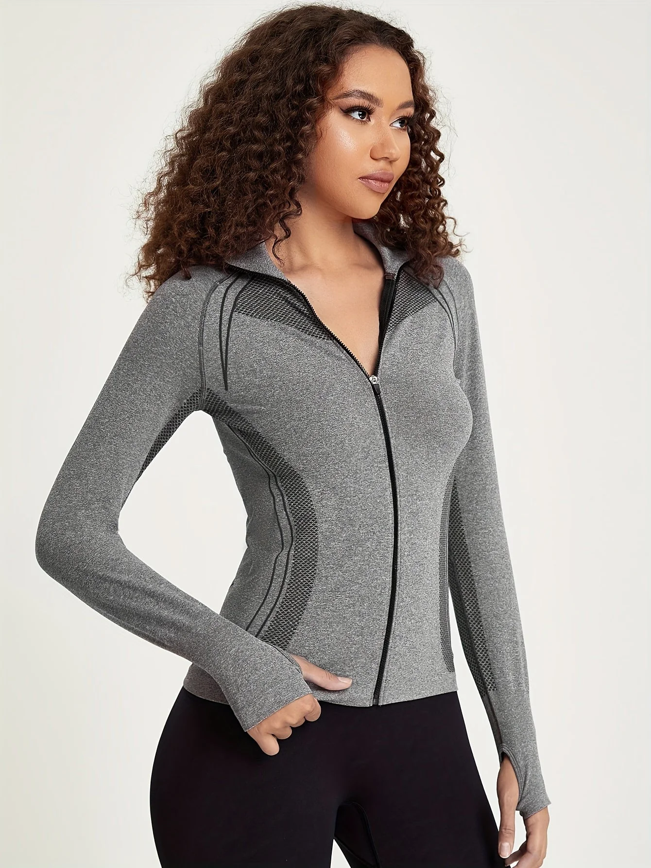 Elisa | Nahtlose Sportjacke mit Reißverschluss - Image 7