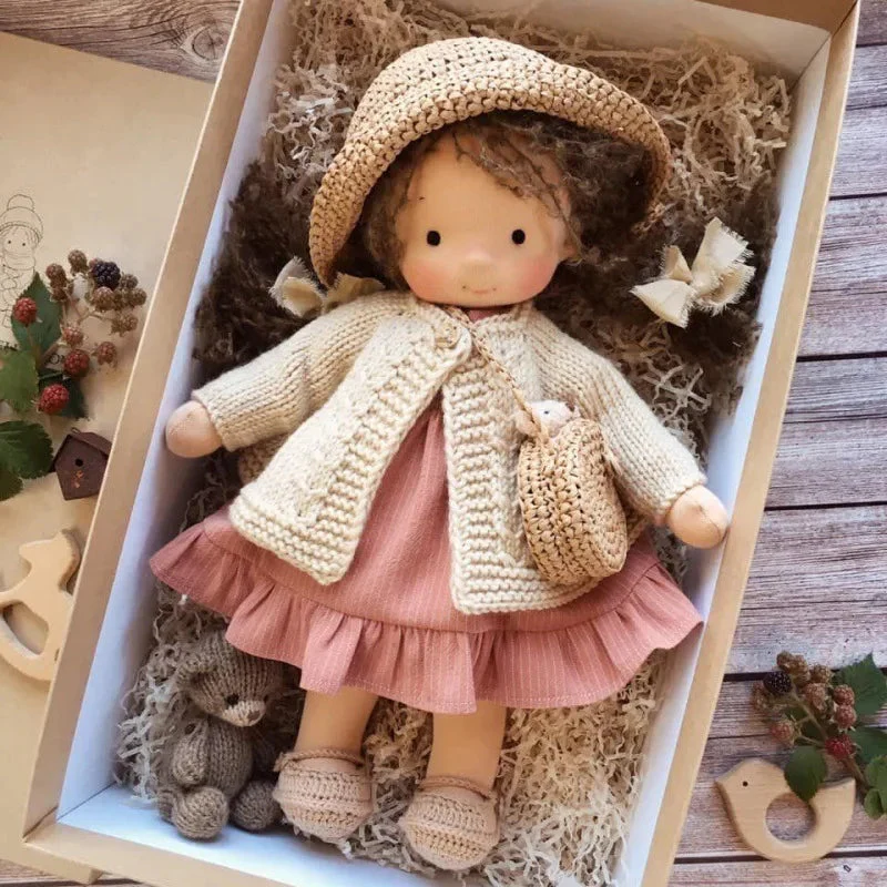 Elise | Handgefertigte Waldorf-Plüschpuppe – Weiches Baumwollspielzeug mit Stoffbox | Süß & Kuschelig | Für Kindergeburtstage & täglichen Spielspaß - Image 27