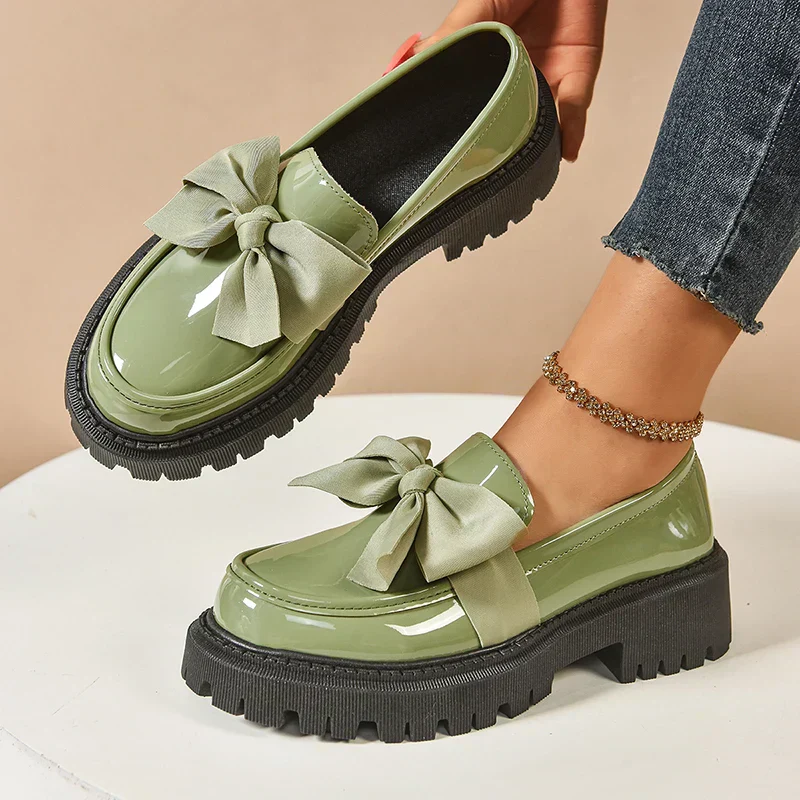 Eliza – Glänzende Plateau-Loafer - Image 4