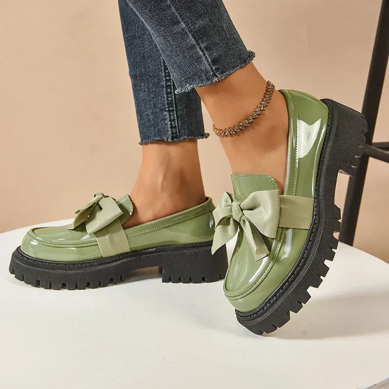 Eliza – Glänzende Plateau-Loafer - Image 5