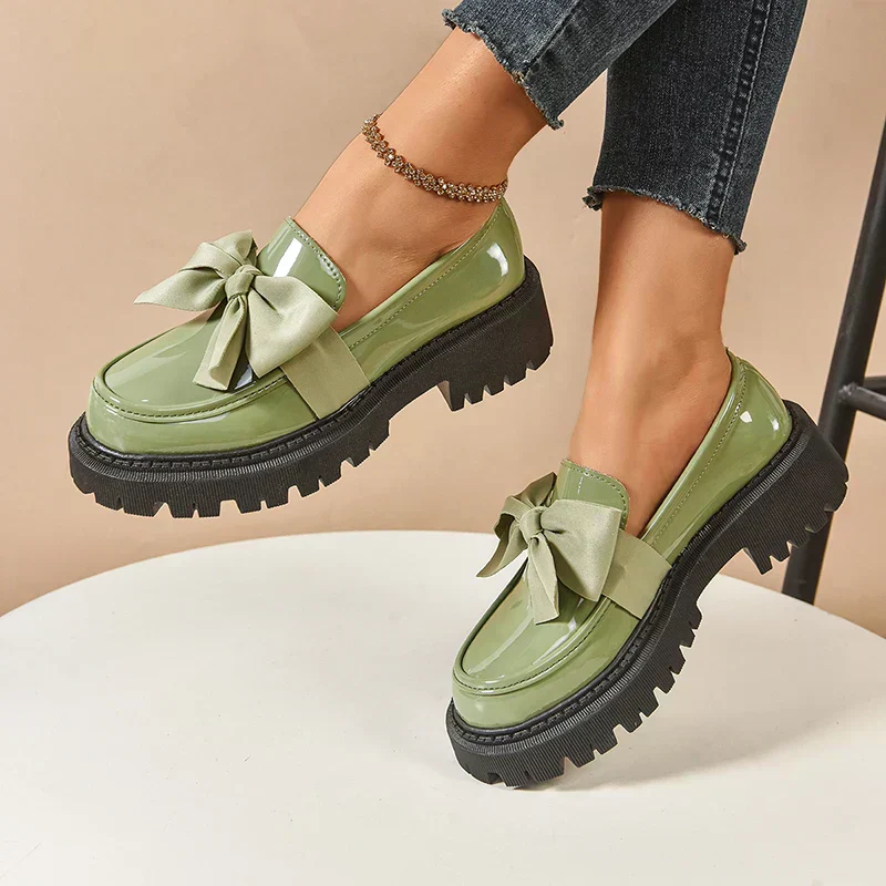 Eliza – Glänzende Plateau-Loafer - Image 6