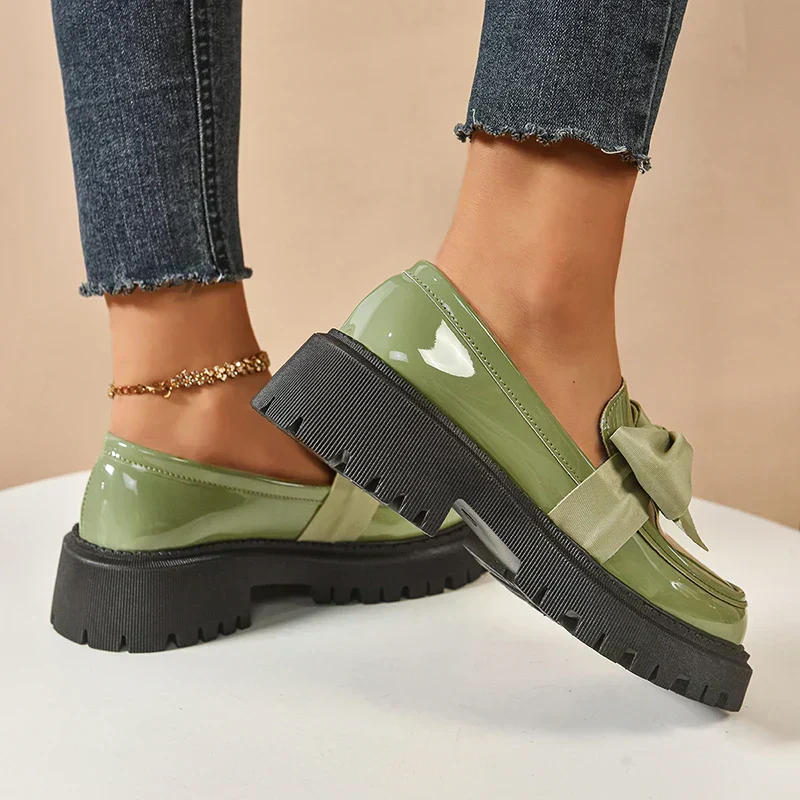 Eliza – Glänzende Plateau-Loafer - Image 7