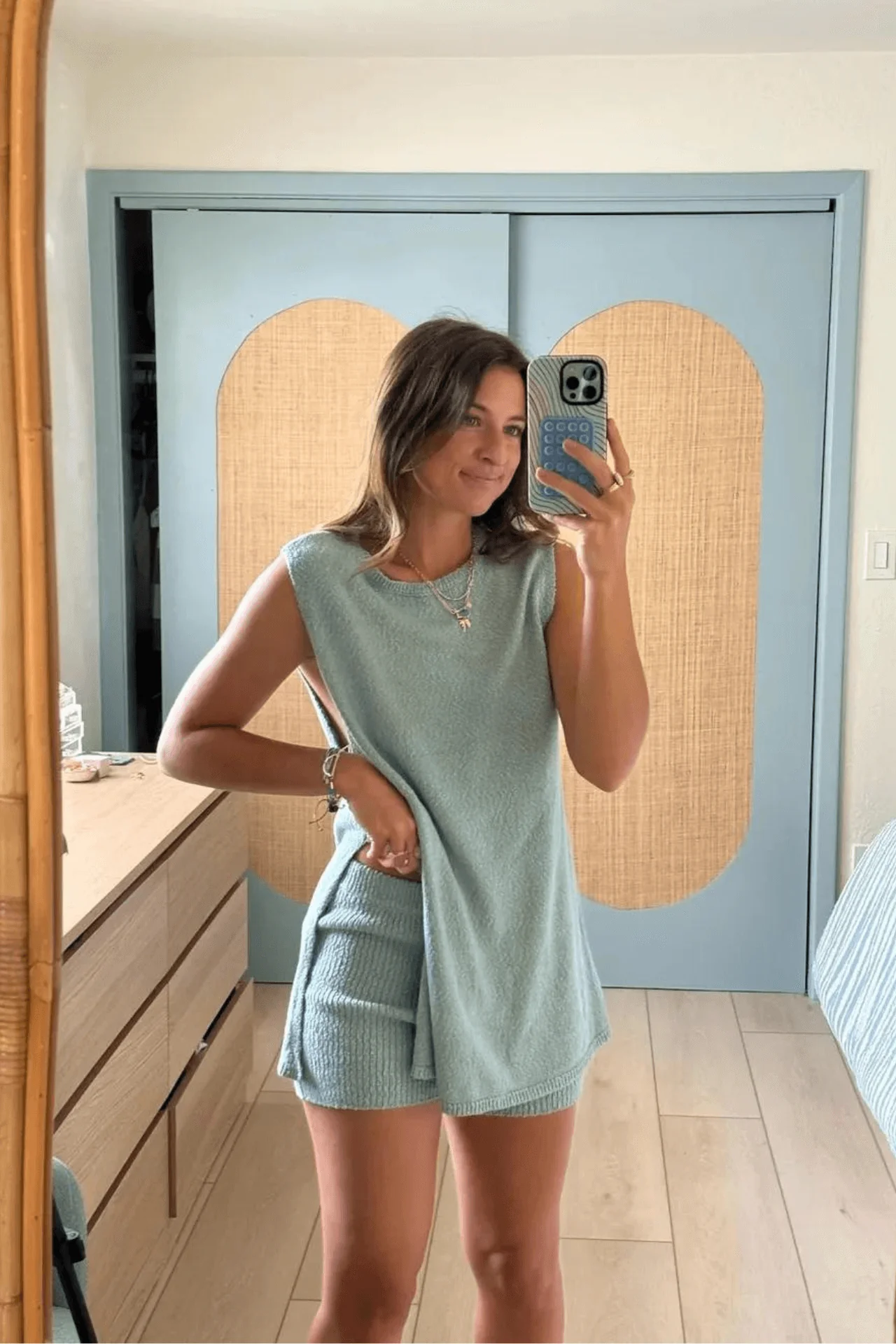 Ellen | Bequemes Zweiteiliges Strick-Set mit Ärmellosem Oberteil & Shorts - Image 5