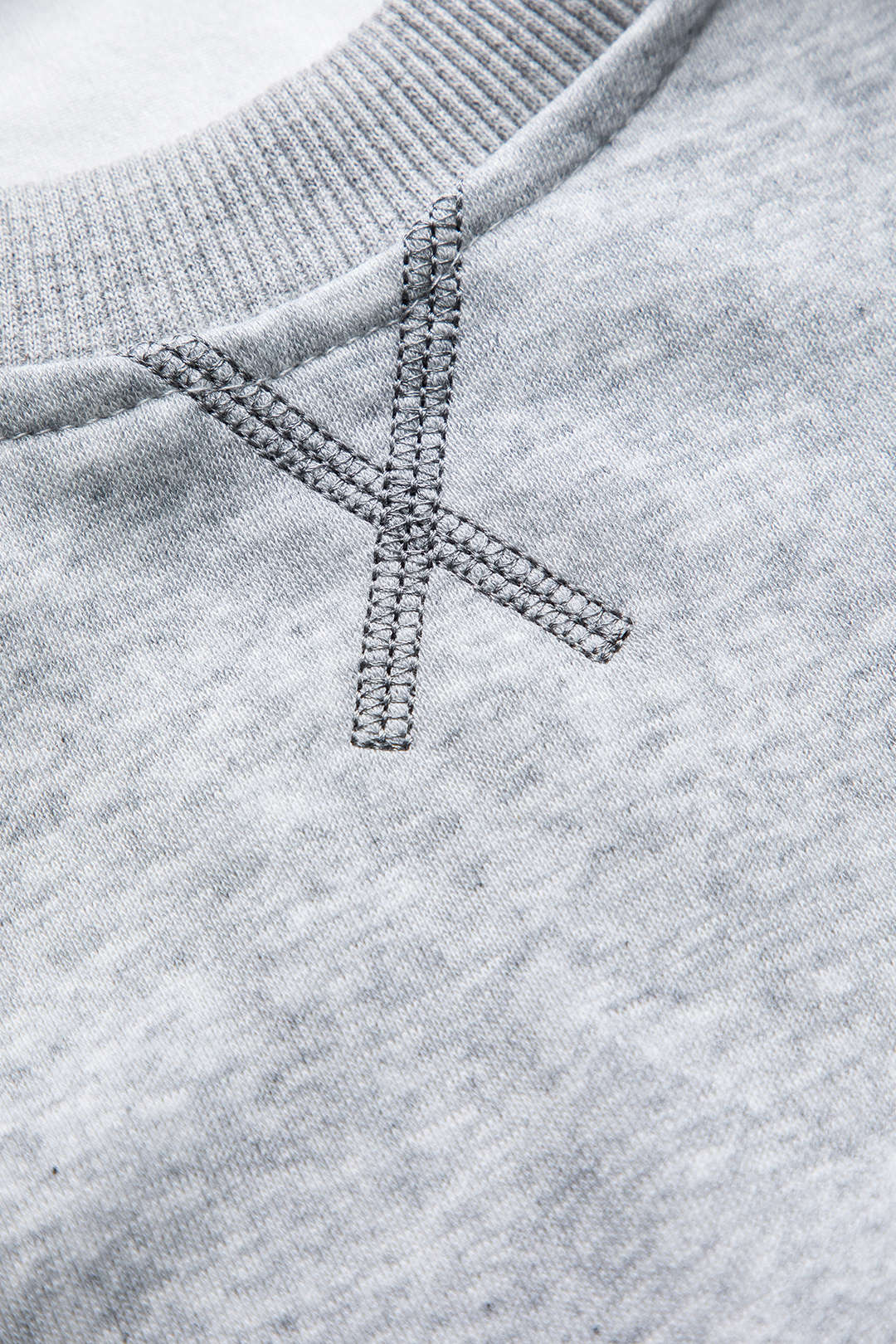 Elsa | Zweiteiliges Sweat-Set mit karierten Details - Image 9