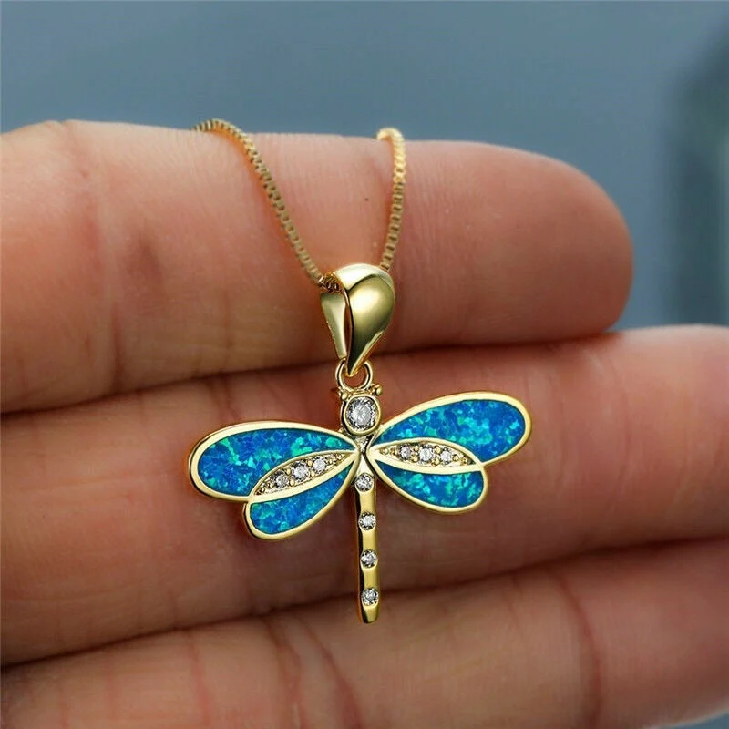 Elunaria – Libellen-Collier mit schimmerndem Akzent - Image 5