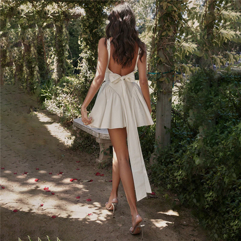 Elwen | Kurzes Neckholder-Kleid mit Schleife - Image 2