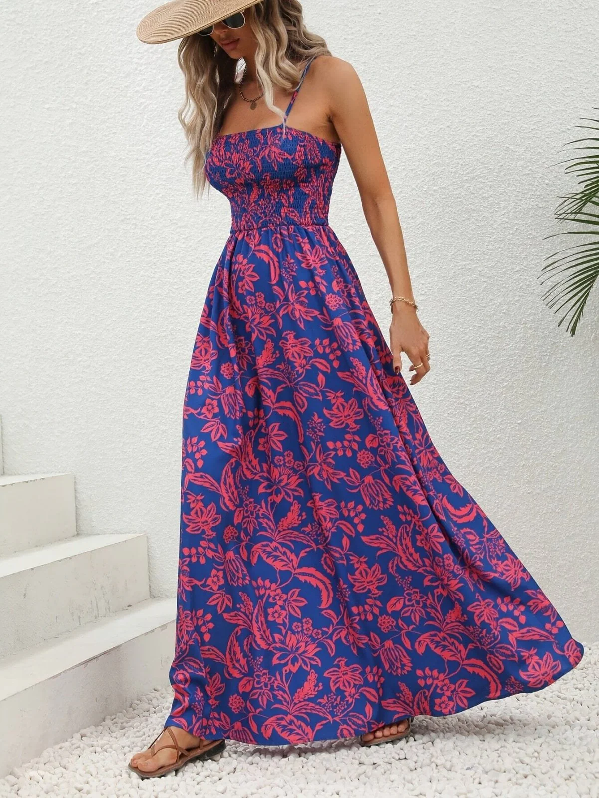 Emma - Blumiges, gerafftes Maxikleid mit Spaghettiträgern - Image 4