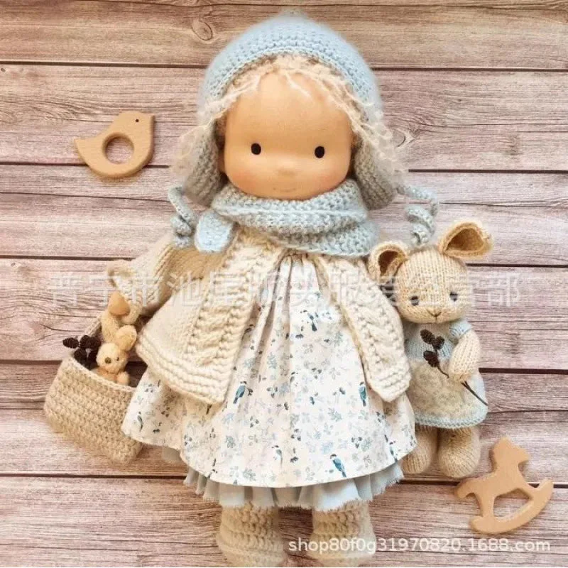 Emma | Handgefertigte Plüschpuppe aus Baumwolle – Waldorf-Kuscheltier mit Stoffbox | Niedlich & kuschelig | Für Kindergeburtstage & Spielspaß im Alltag - Image 19