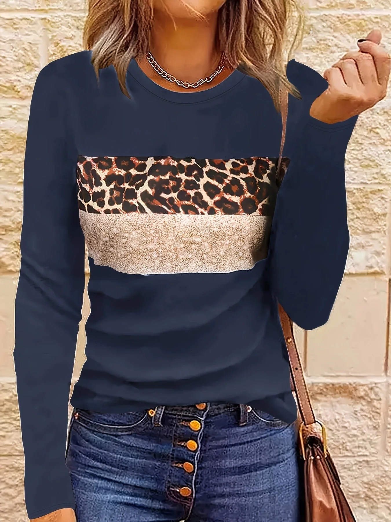 Emmi | Das Schicke Leopard-Print Langarmshirt - Image 17