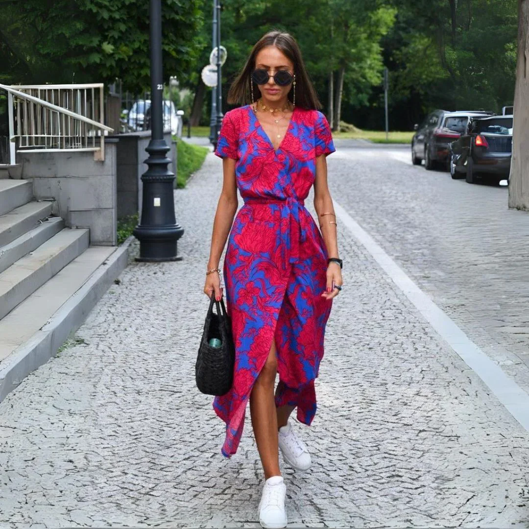 Eva | Stilvolles V-Ausschnitt-Kleid - Image 6