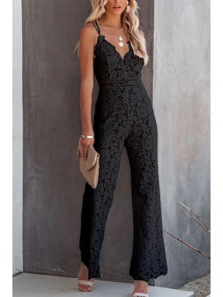 Felicia | Jumpsuit mit V-Ausschnitt und Spitzenrücken - Image 4