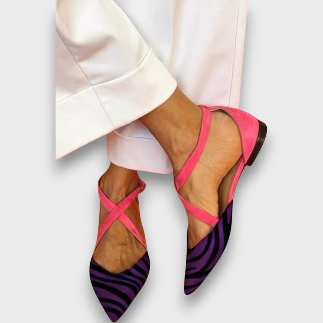 Fenna – Ballerinas mit Zebramuster und Kreuzriemen - Image 3