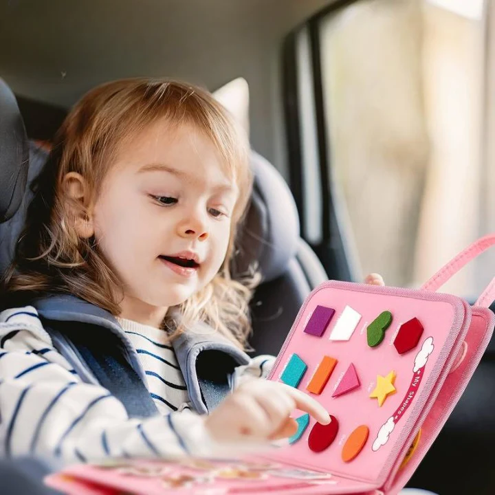 Fesselndes Montessori-Aktivitätsbuch für Kleinkinder – Fördere die Feinmotorik mit Schnürsenkeln, Druckknöpfen und Schnallen - Image 4