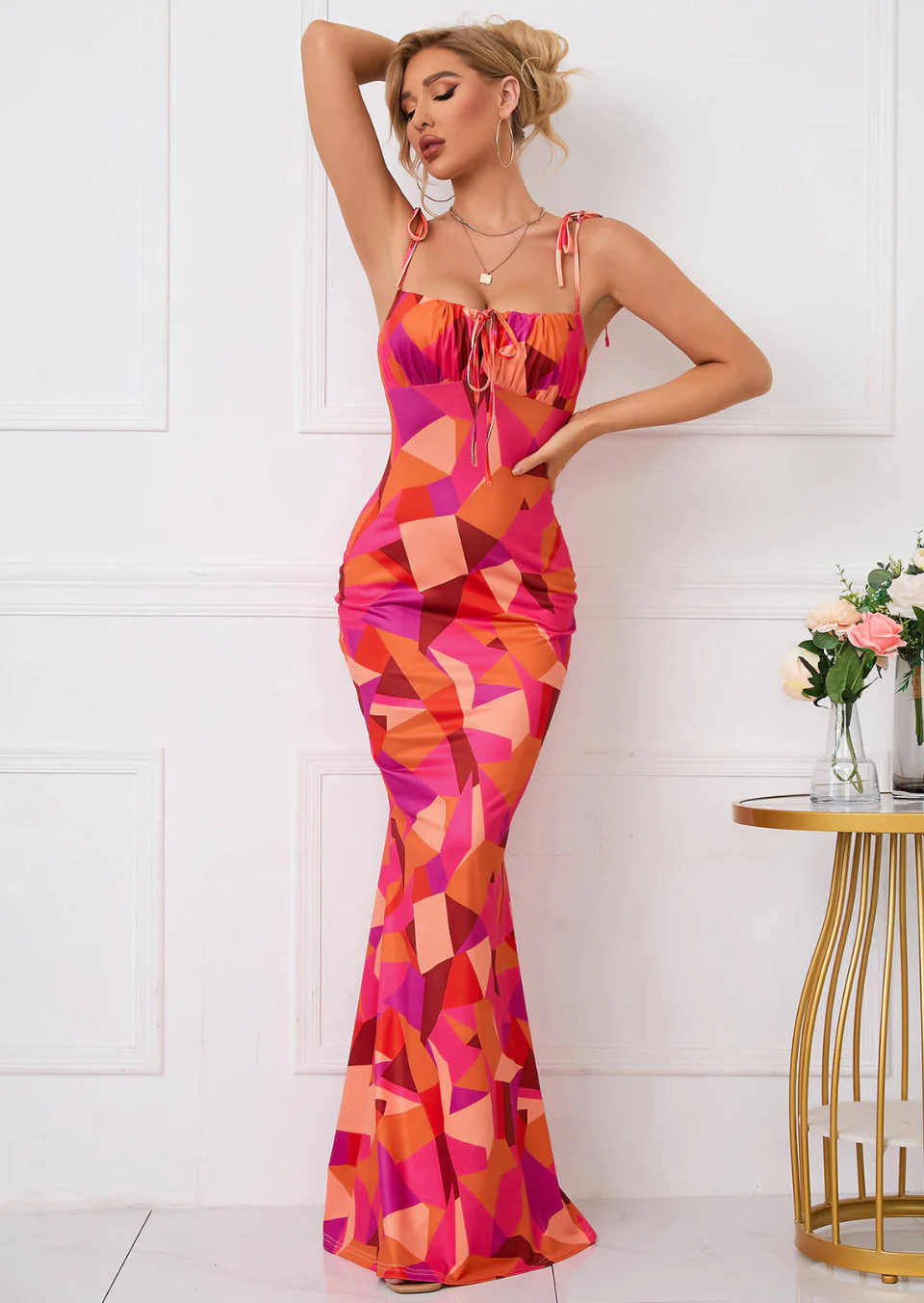 Figurbetontes Maxikleid mit Blumenmuster und Schleifendetails – femininer Sommertraum - Image 8