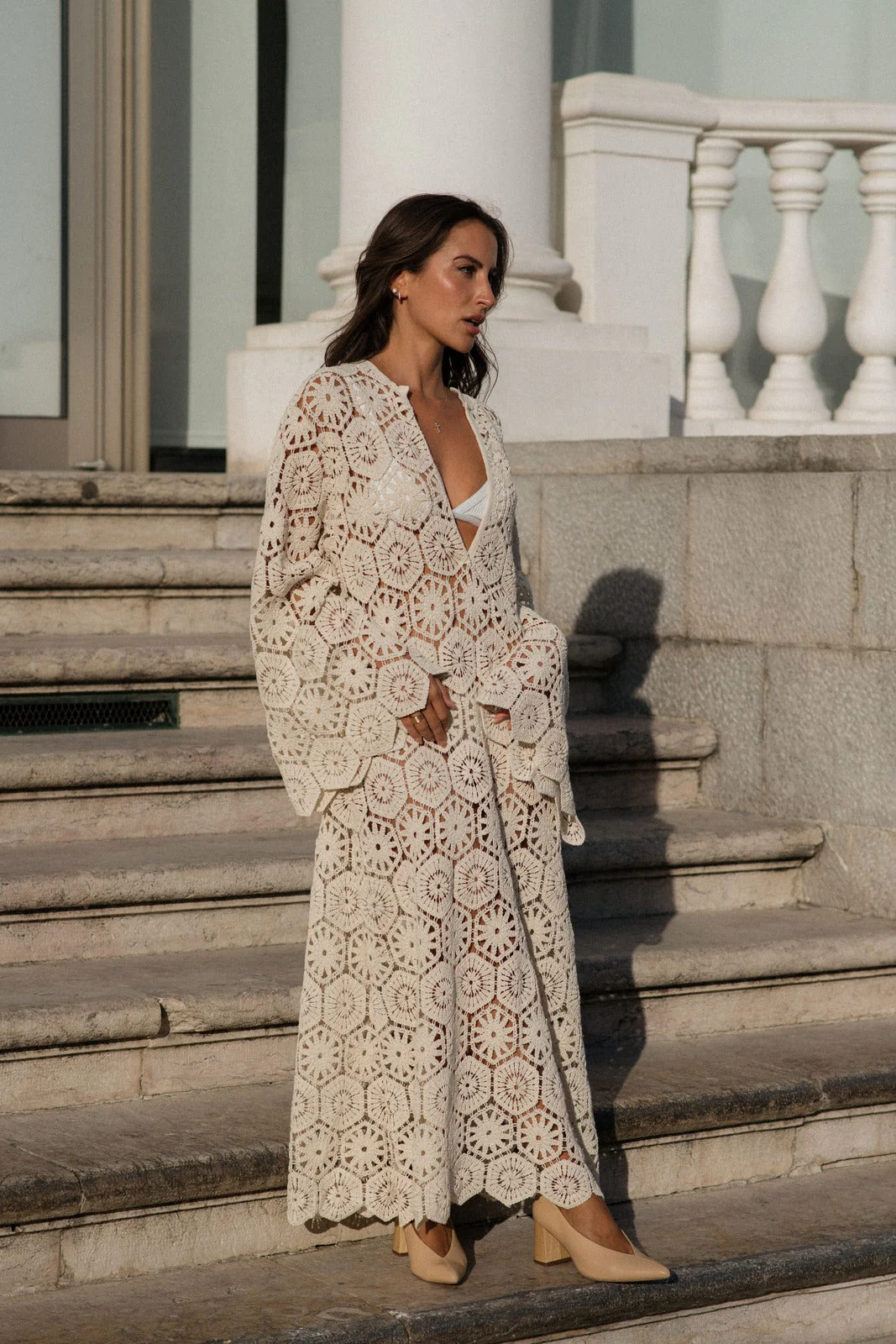 Fina | Langärmeliges Kleid mit Spitzenbestickung