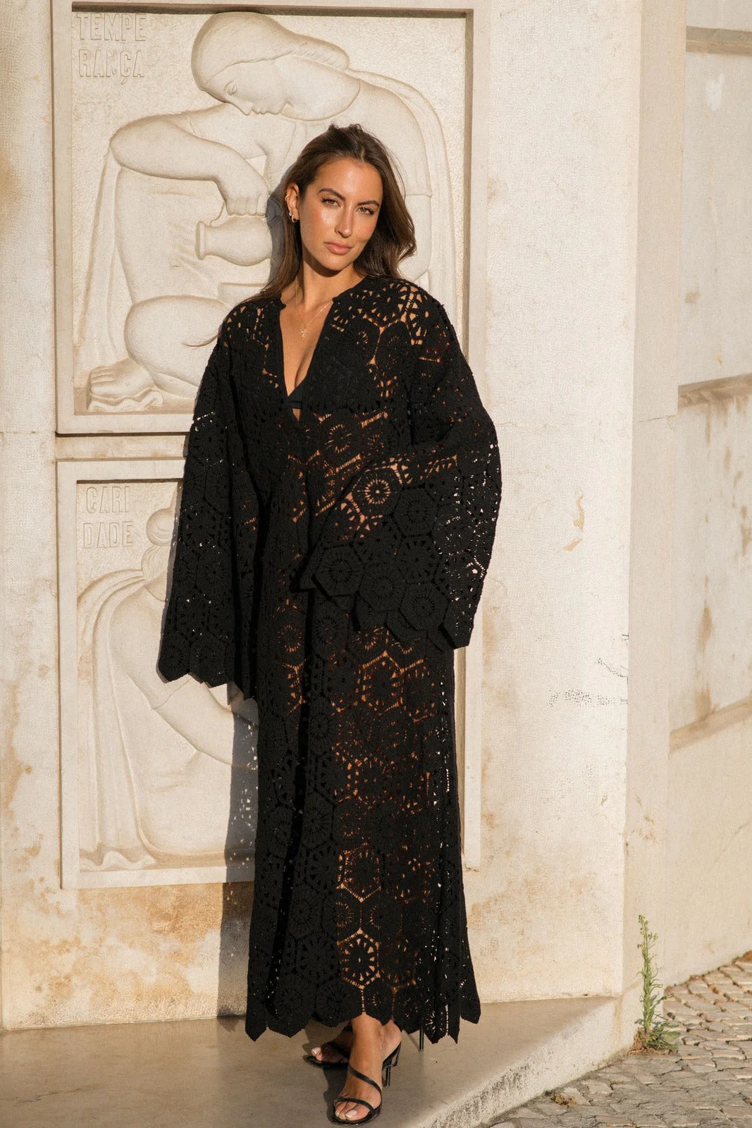 Fina | Langärmeliges Kleid mit Spitzenbestickung - Image 11
