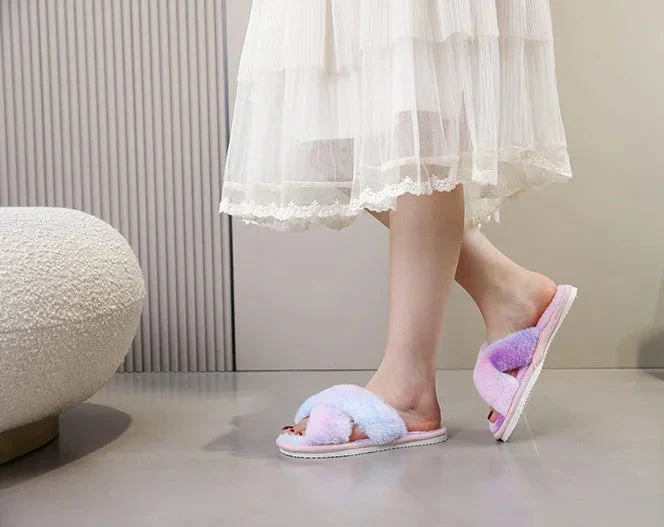 Flauschige Pantoffeln mit Kreuzriemen für Damen - Image 4