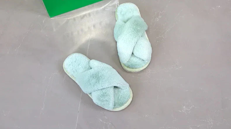 Flauschige Pantoffeln mit Kreuzriemen für Damen - Image 5