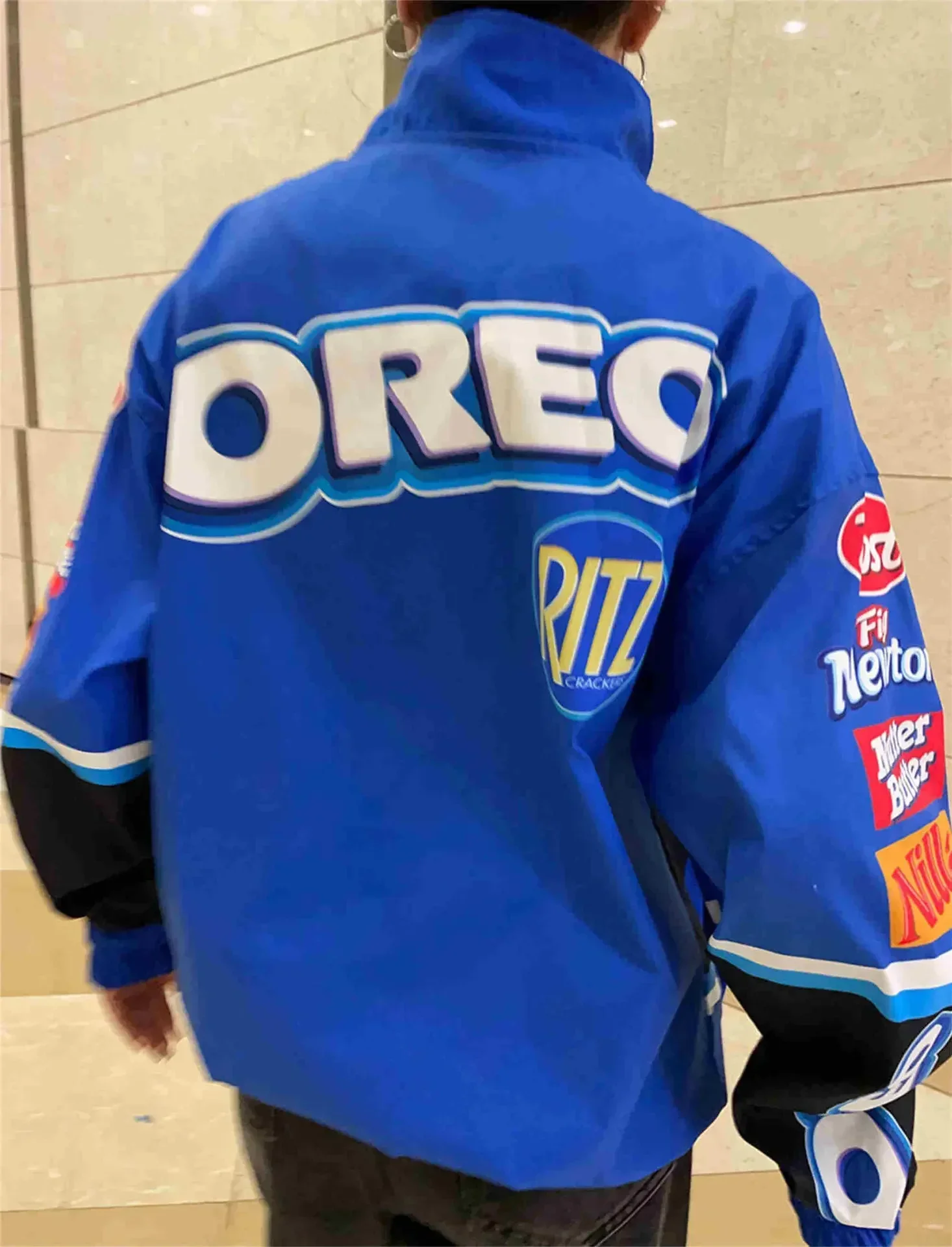 Freya | Varsity-Rennjacke mit Sponsor-Prints - Image 4