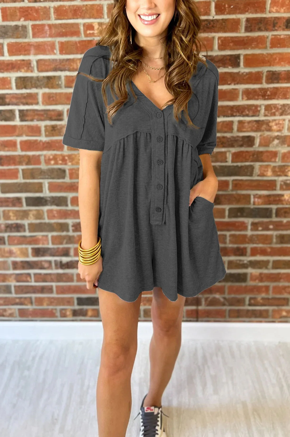Frieda | Romper mit V-Ausschnitt und Knopfleiste - Image 6