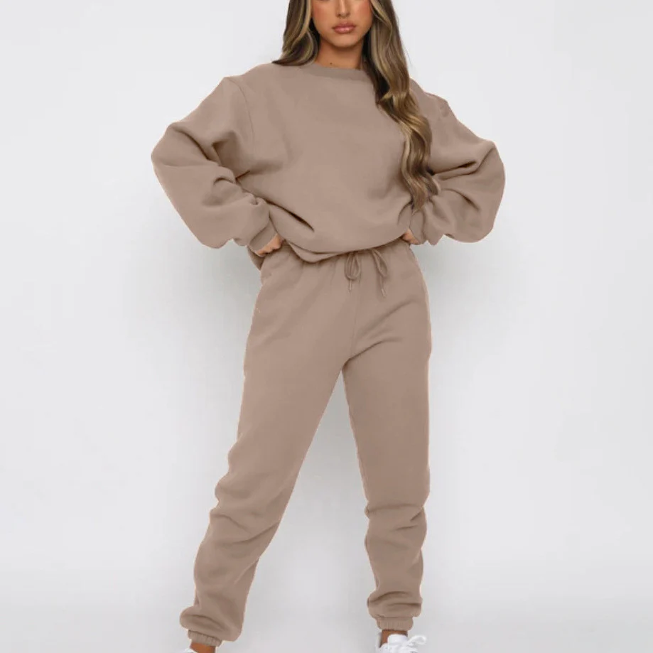 Gemütlicher Pullover und Hose für Frauen - Alma - Image 7