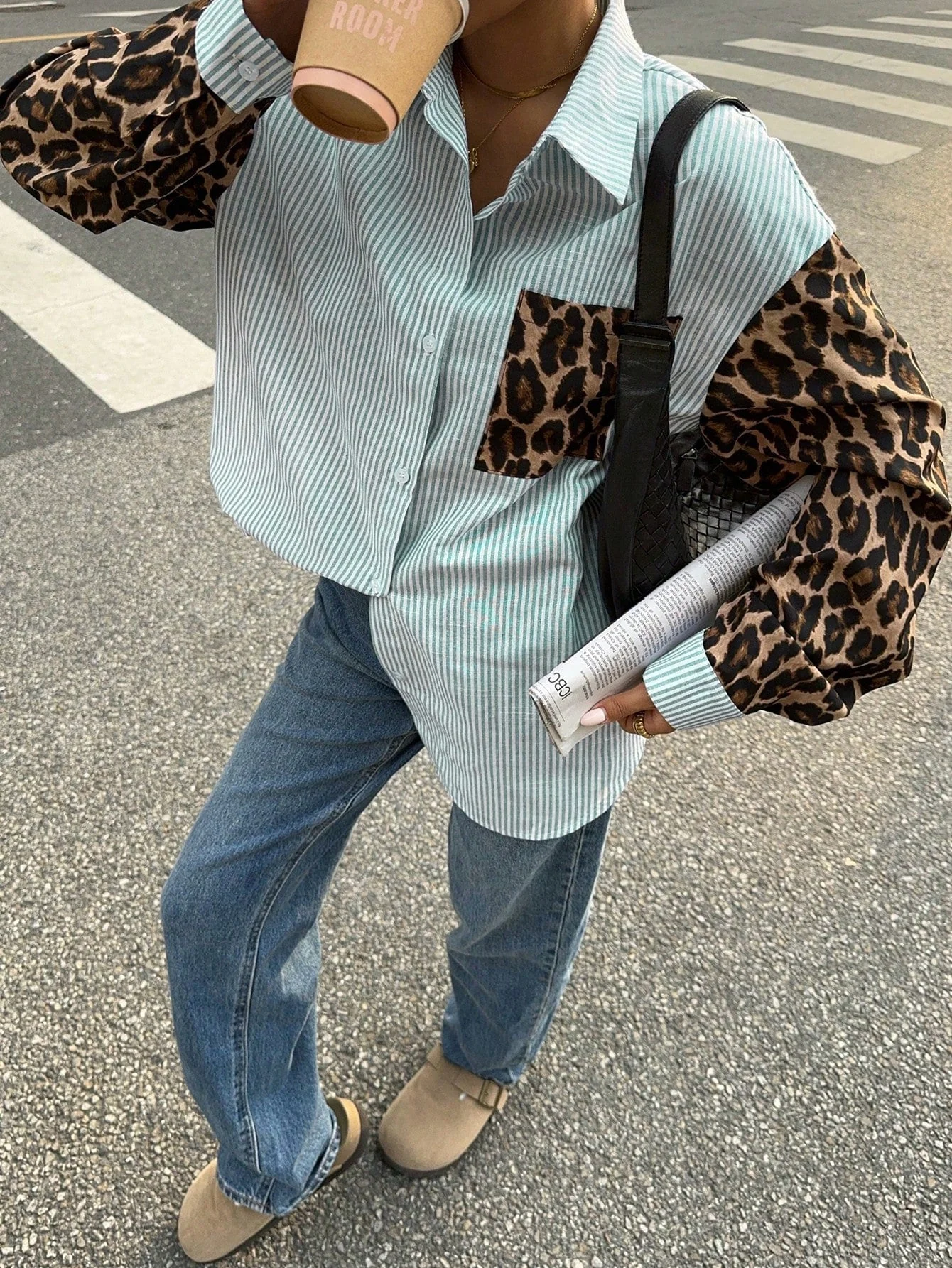 Gestreifte Damenbluse mit Leo-Details – Auffällig, Lässig & Streetstyle-ready - Image 12