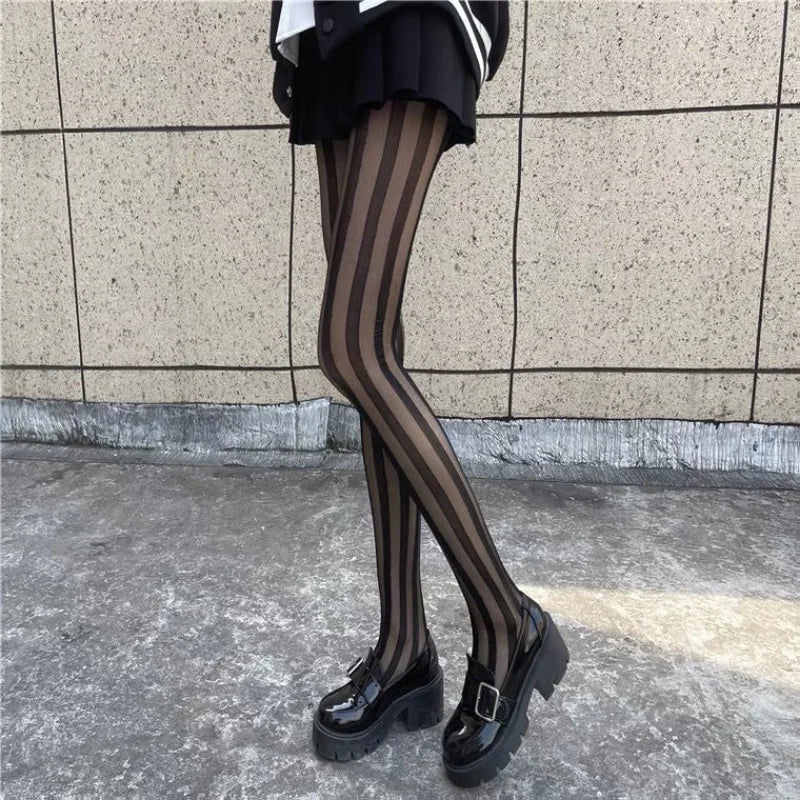 Gestreifte Strumpfhose für Damen | Schwarz - Image 6