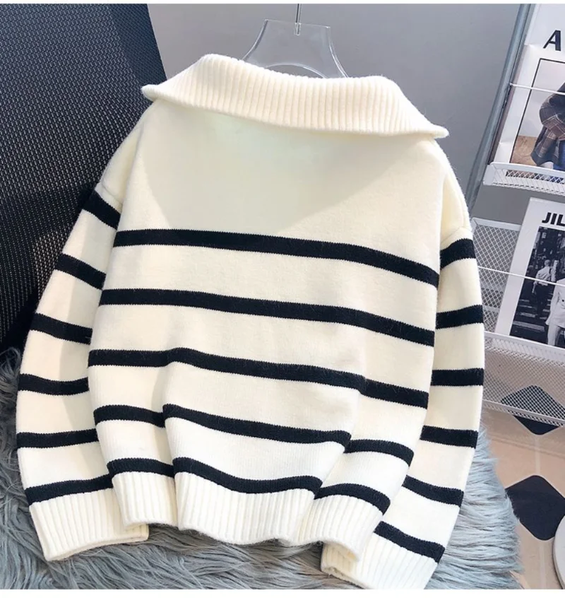 Gestreifter Übergrößen-Pullover für Damen - Image 4