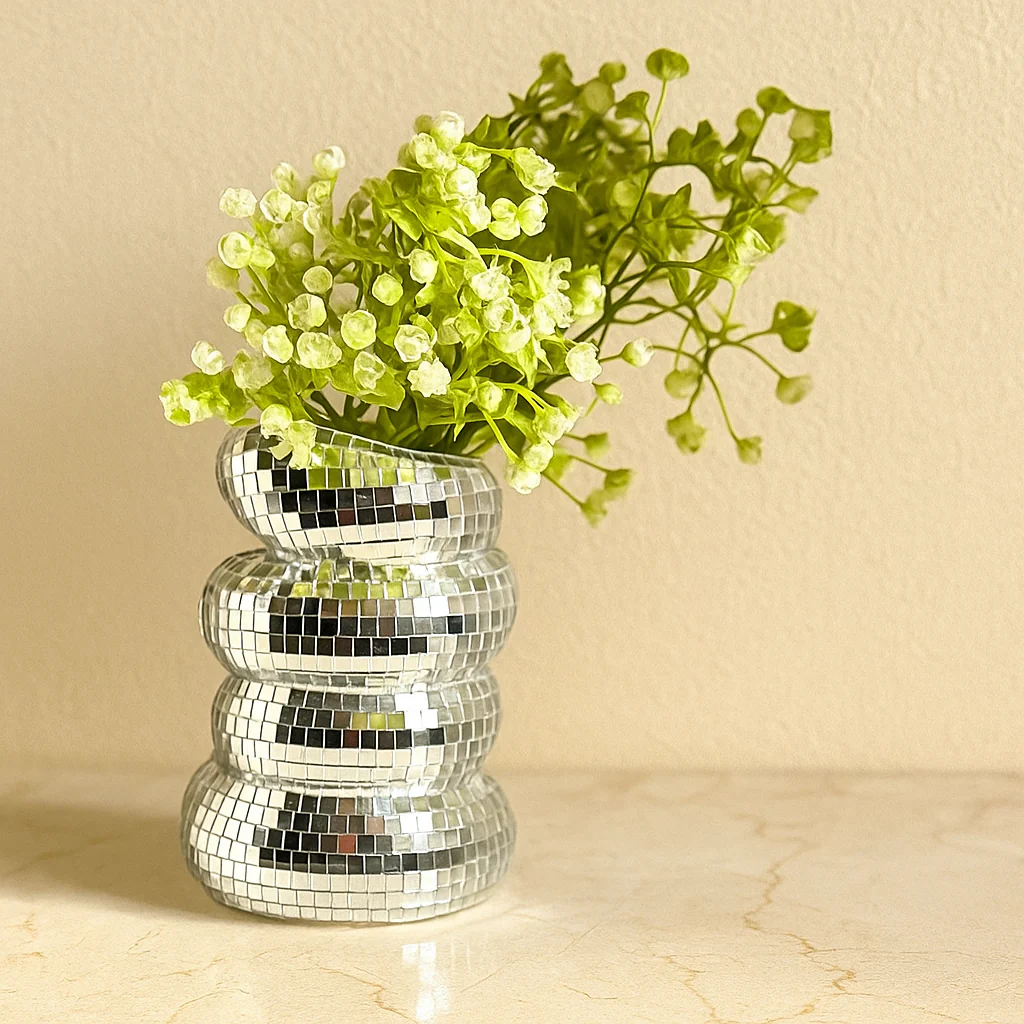 GlamSphere – Spiegelverkleidete Discovase mit Retrocharme und modernem Flair - Image 5