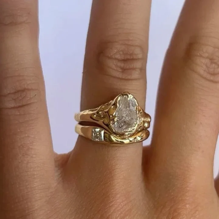 Glanzschicht Gold geschmiedeter Ring