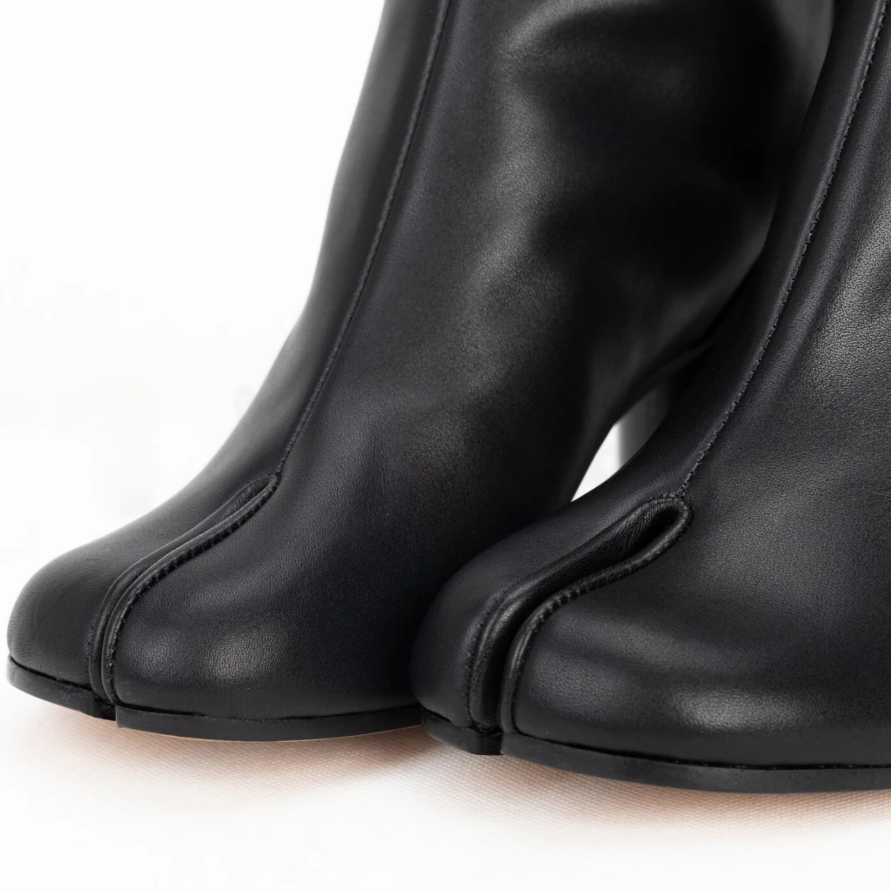 Gloria | Lässige Stiefeletten mit geteilter Zehenpartie - Image 3