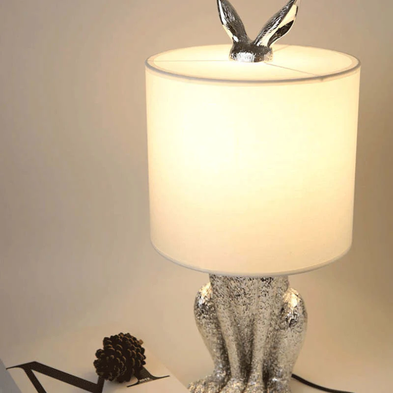 Goldene Kaninchen Tischlampe – Originelle Designer-Leuchte mit Schirm - Image 13