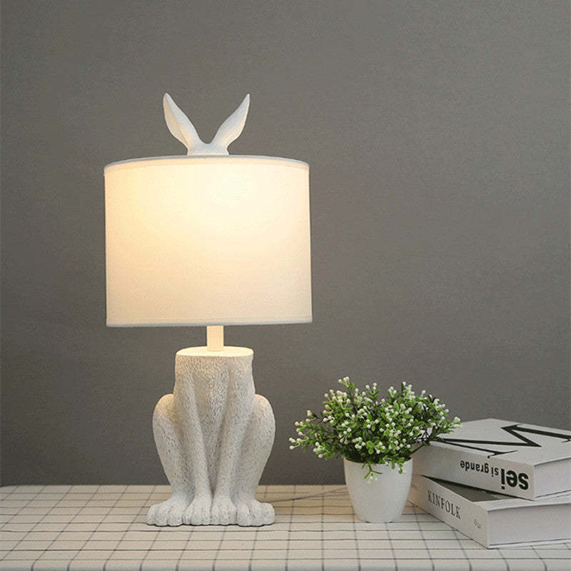 Goldene Kaninchen Tischlampe – Originelle Designer-Leuchte mit Schirm - Image 3