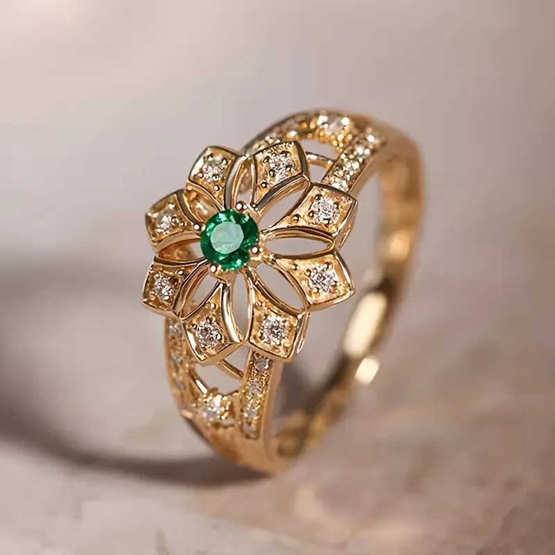 Grüner kristalliner Blumenring im Vintage-Stil