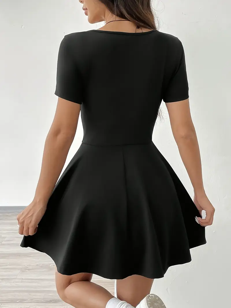 Gudrun – Schickes Skaterkleid mit integrierten Shorts und Tasche - Image 13