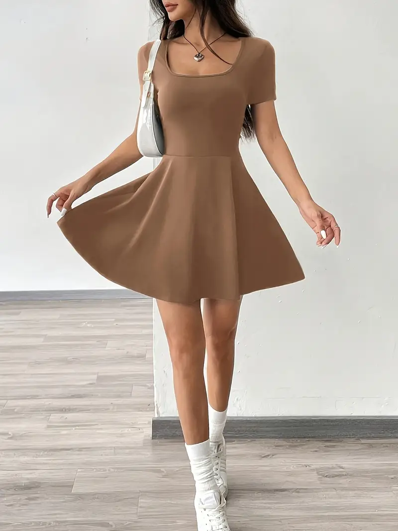 Gudrun – Schickes Skaterkleid mit integrierten Shorts und Tasche - Image 36