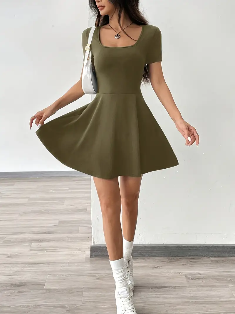 Gudrun – Schickes Skaterkleid mit integrierten Shorts und Tasche - Image 8