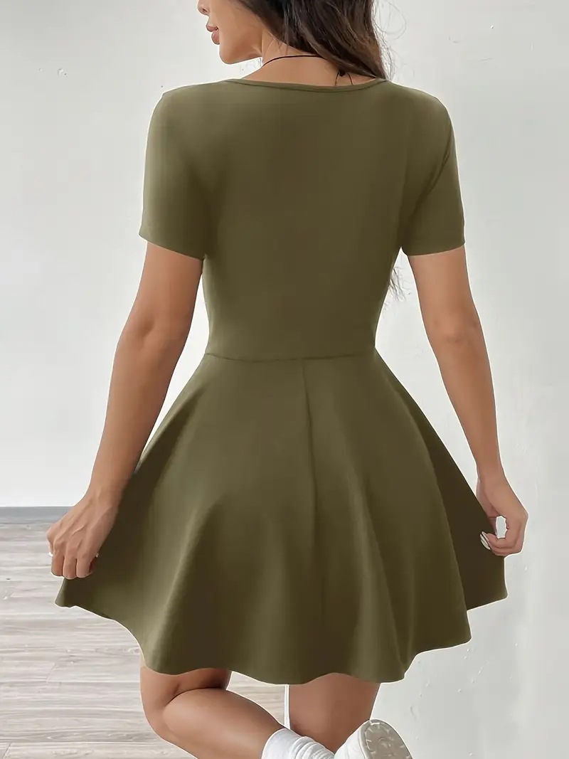 Gudrun – Schickes Skaterkleid mit integrierten Shorts und Tasche - Image 9