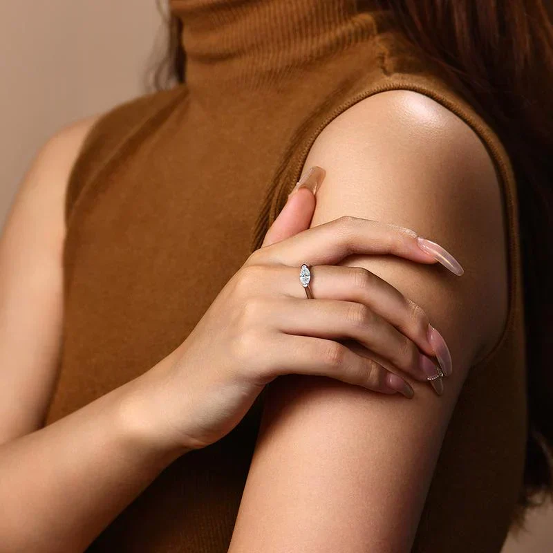 Hailey Playa Thin Gold Ring - Image 3