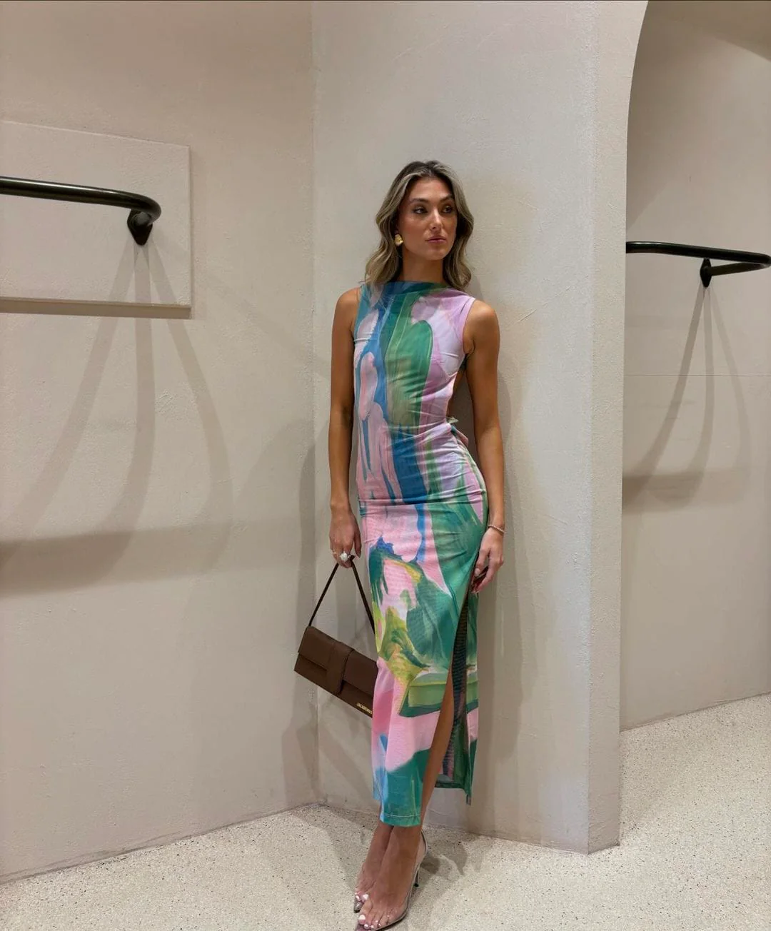 Hannelore | Sinnliches Maxikleid mit verführerischem Rückenausschnitt - Image 2
