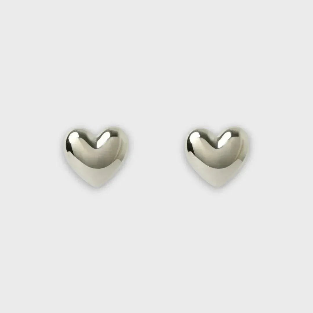 Harpy – Herzförmige Ohrstecker - Image 5