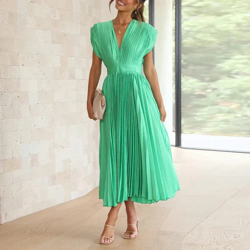 Helena – Plissiertes Damen-Midikleid mit V-Ausschnitt - Image 2