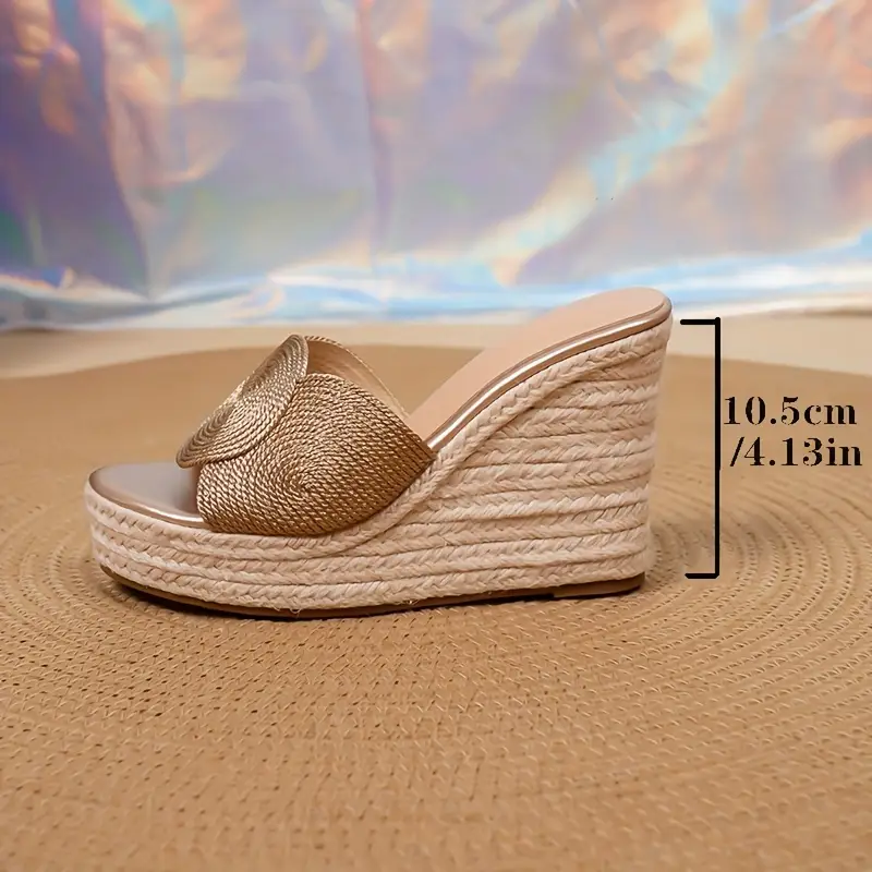 Helga – Stylische Keilsandalen mit Webmuster - Image 7