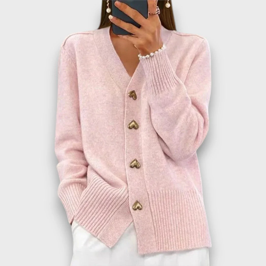 Heliora – Strickjacke mit Herzknöpfen - Image 4