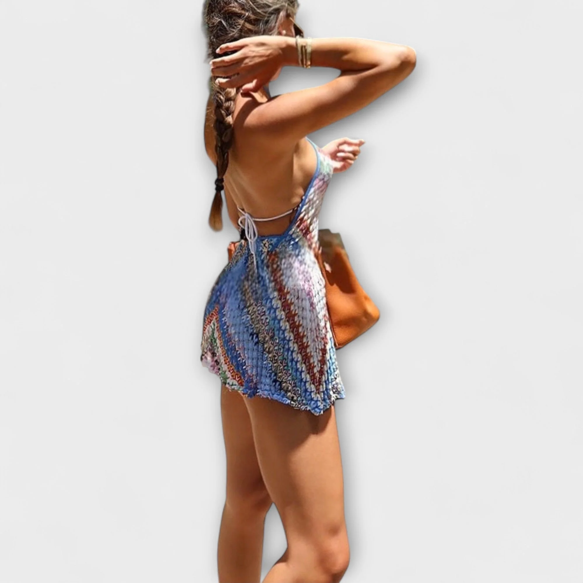 Henara – Rückenfreier Neckholder-Romper in Häkeloptik - Image 3