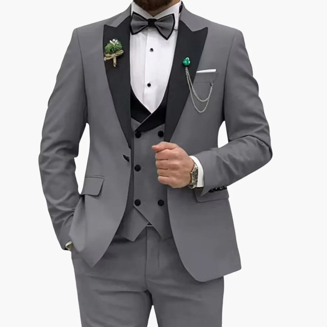 Herren Anzug dreiteilig mit Slim Fit und Kontrastrevers