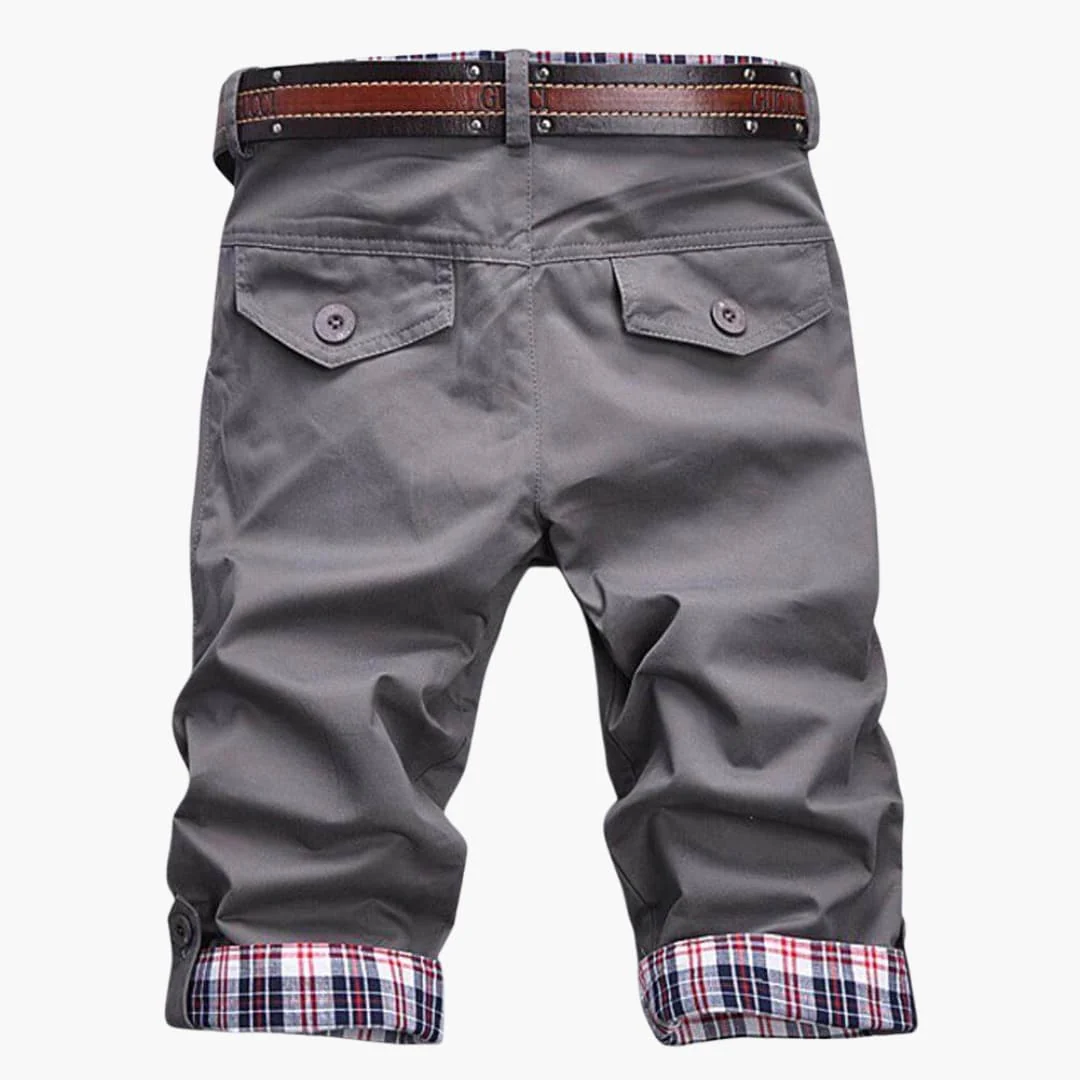Herren Baumwollshorts mit Gürtel und Karoaufschlägen knielang - Image 4