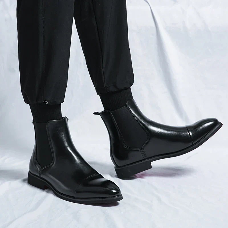 Herren Stiefel | Durchgehende Schafthöhe mit klarer Seitenstruktur - Image 3